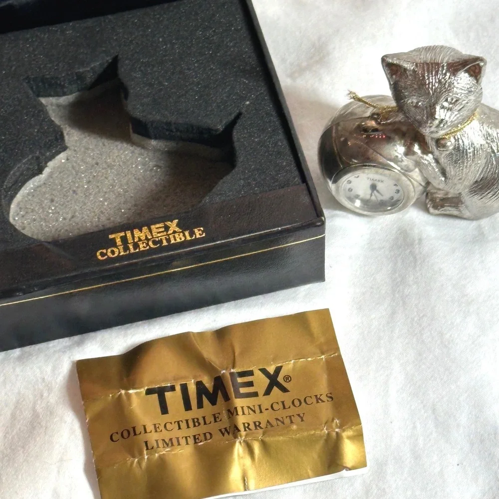 Timex Mini Clock Collectible Silver Excellent Kitten Cat Yarn Ball Vintage Style